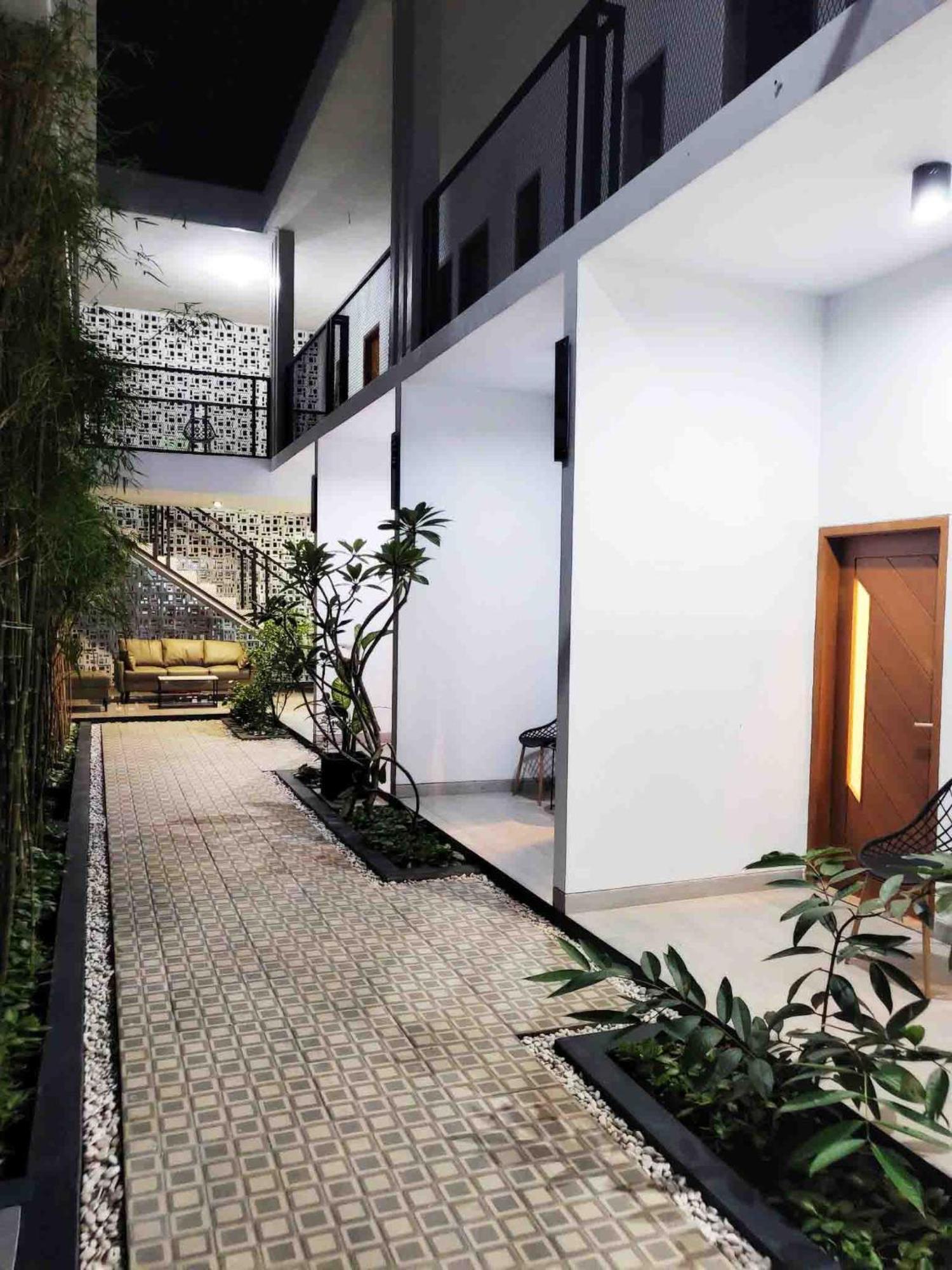 Cabin15 - Syariah Blitar Luaran gambar
